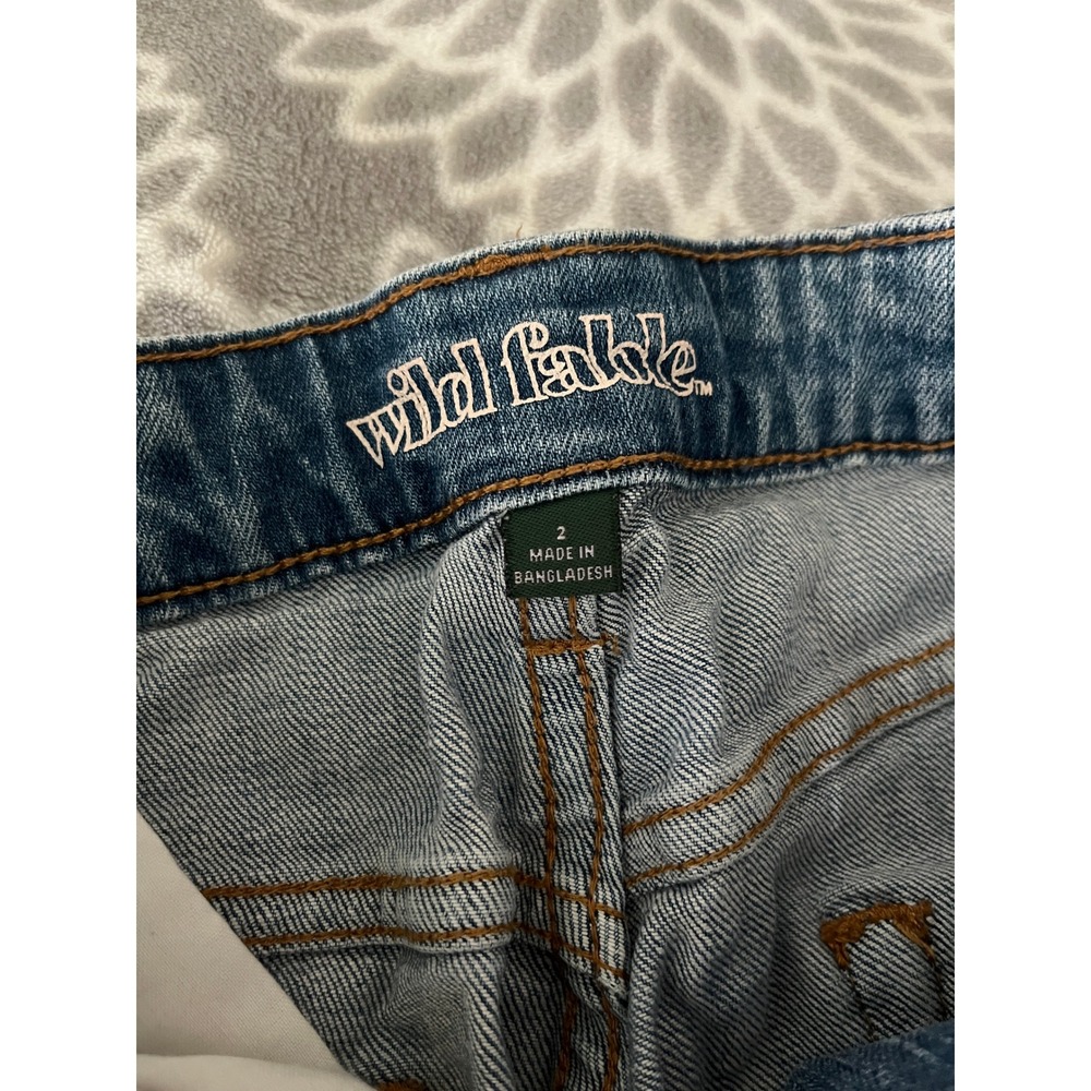 High Rise Distressed Barrel Mom Jeans size 2 Light Wash Blue Ripped Indie Y2K - Picture 2 of 9
